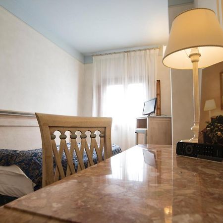 Park Hotel Santa Maria A Monte Εξωτερικό φωτογραφία