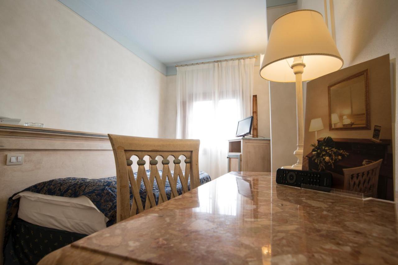 Park Hotel Santa Maria A Monte Εξωτερικό φωτογραφία